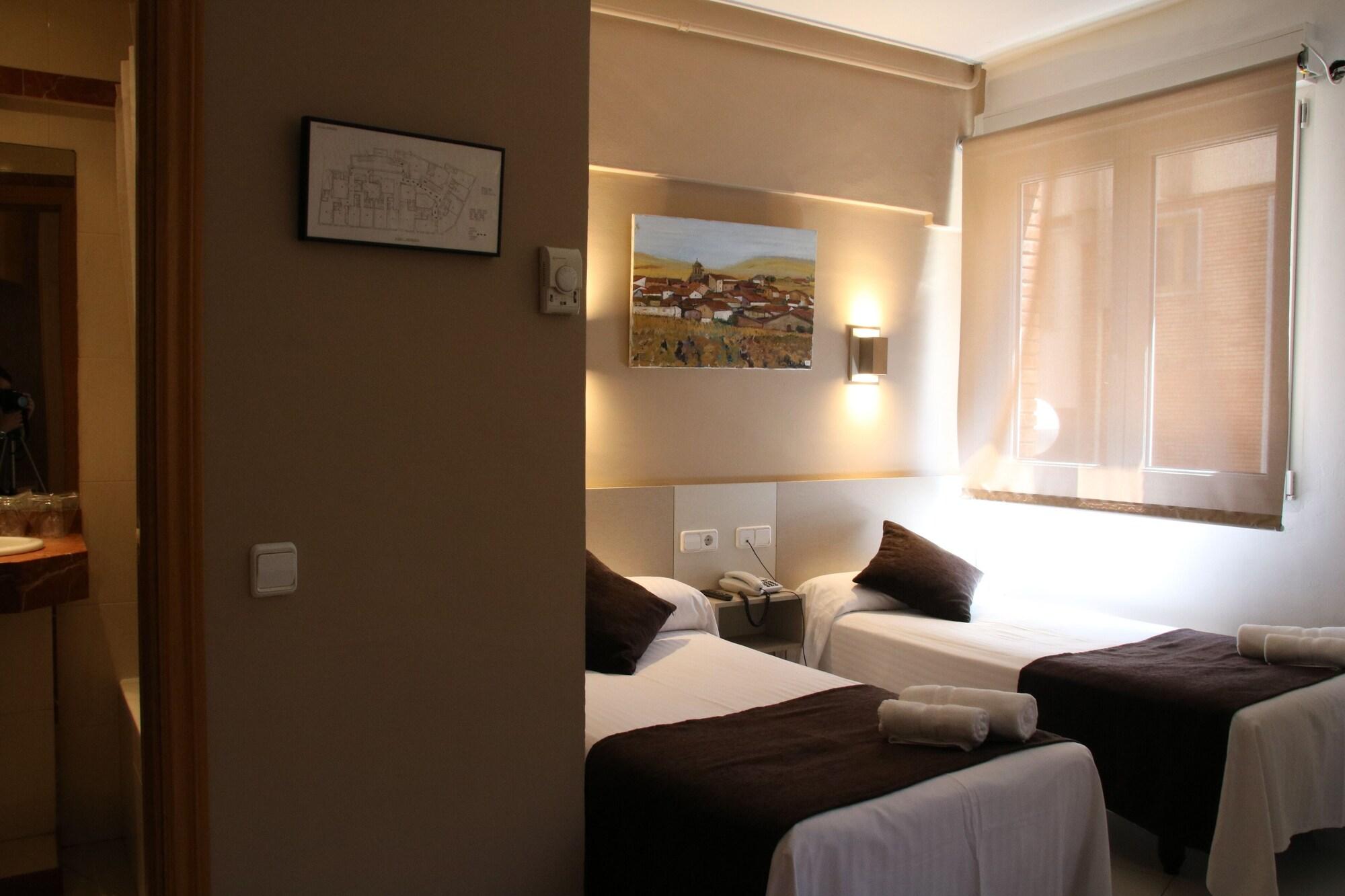 Hotel Travessera Barcellona Esterno foto