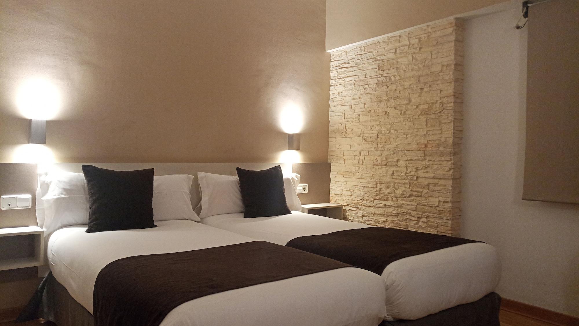 Hotel Travessera Barcellona Esterno foto